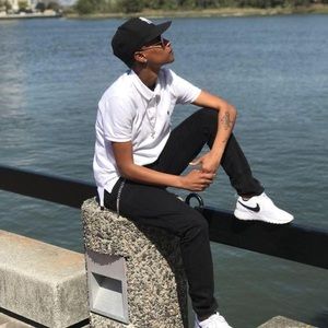 Meet your Posher, Dana